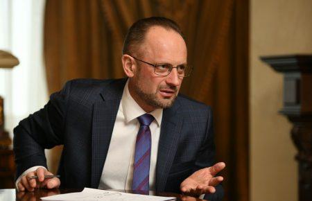 Контактна група потребує змін шляхом концентрації, а не розмивання різними підгрупами — Безсмертний