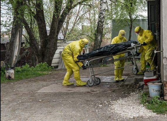 У Великій Британії соцпрацівниці удвічі частіше помирають від COVID-19, аніж інші лікарки — Нацслужба статистики