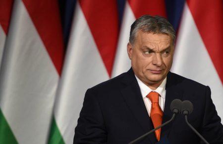 Орбан заявив, що наприкінці травня Угорщина повернеться до нормальної парламентської системи