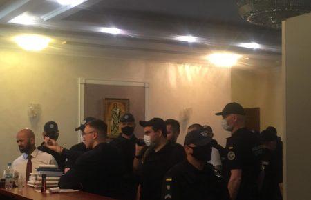 Стерненко заявляет, что его не пускали на заседание суда