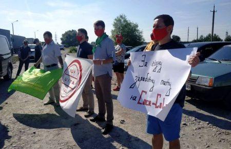 Працівники київського заводу «Coca-Cola» вийшли на акцію протесту з вимогою підвищення зарплати