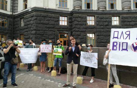 Ми маємо зробити Шкарлета найкоротшим міністром в історії України — Лозинський