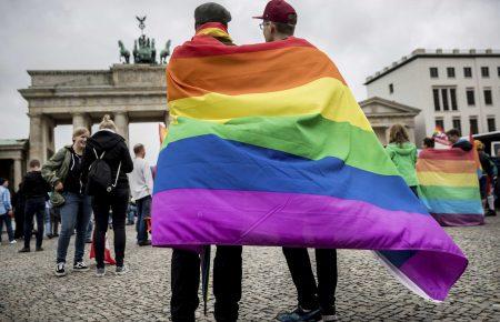 У Німеччині законодавчо заборонили «лікувати» гомосексуальність