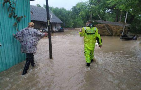 На заході України через повені підтопленими залишаються 550 будинків