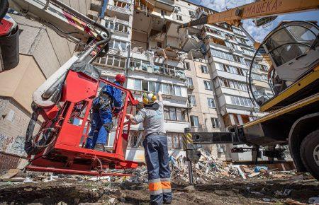 Троє людей загинули внаслідок вибуху у будинку на Позняках — МВС