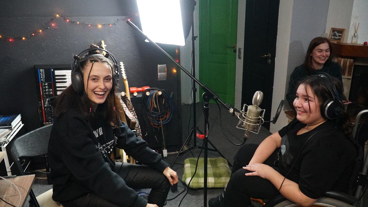 Українська без меж #157 ALINA PASH і ANYA SAPAYEVA — «Не впасти»