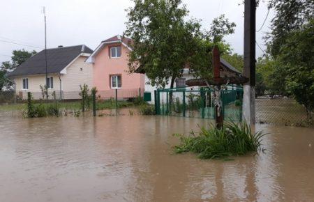 Зеленський анонсував відправлення гуманітарного вантажу на Буковину та Прикарпаття