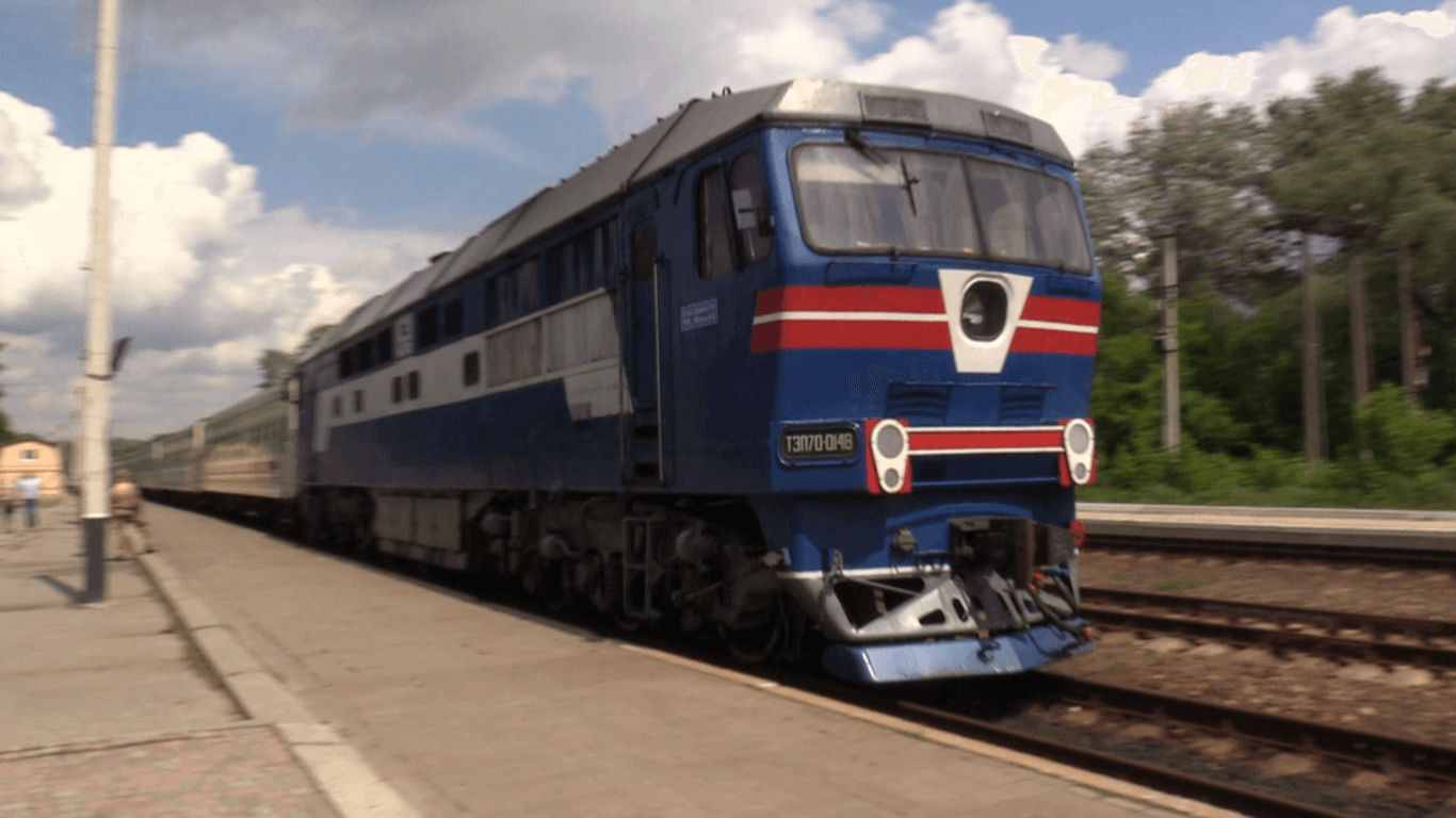 Немає претензій: в купе двоє людей, чисто, є антисептики — перші пасажири поїзда Київ-Лисичанськ