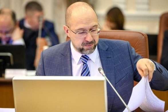 «Длинный школьный реферат без цифр и показателей»: почему парламент провалил обновленную Программу действий правительства?