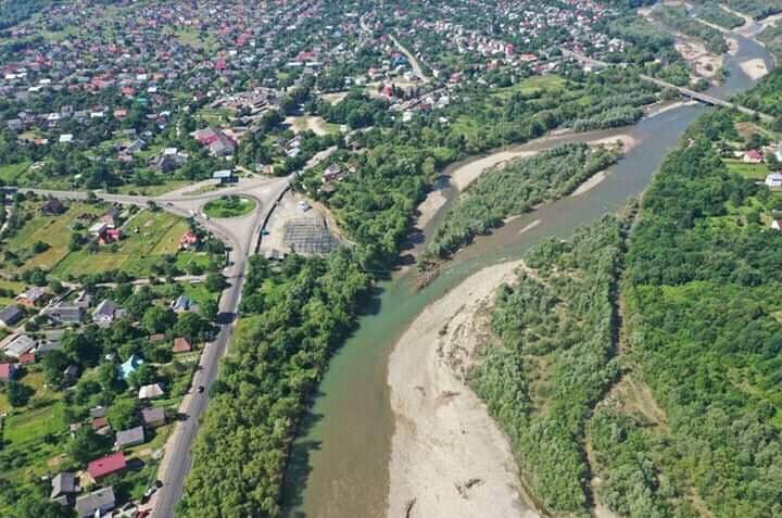 На заході України знову попереджають про зливи та підйом рівня води у річках