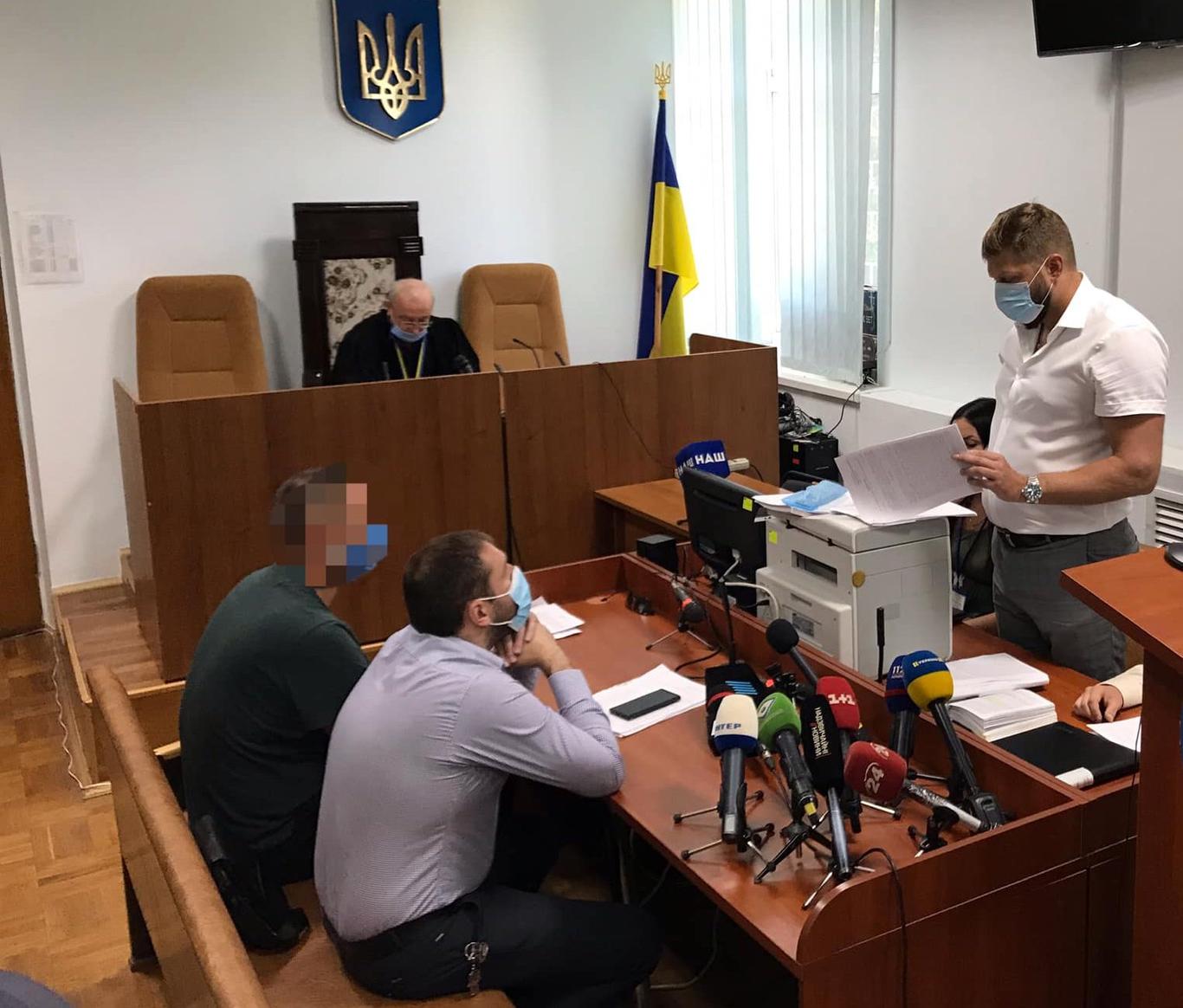 У Харкові суд арештував ймовірного спільника чоловіка, який утримував заручників у Луцьку