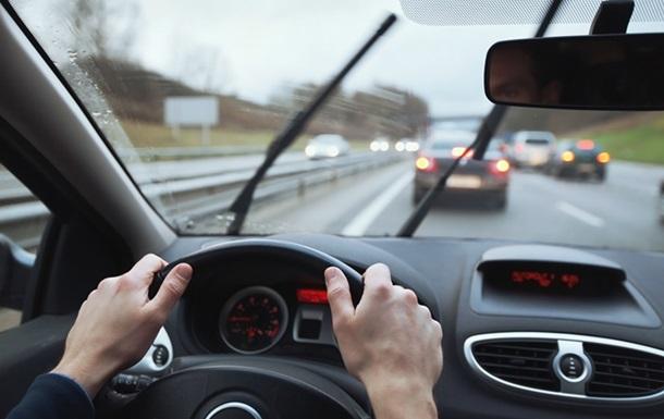 Верховна Рада дозволила самостійно вивчати теорію для водійського іспиту