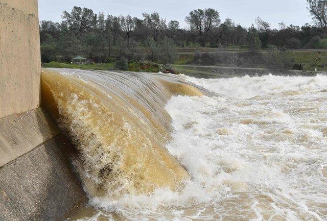 На Львівщині існує загроза прориву дамби у Самбірському районі