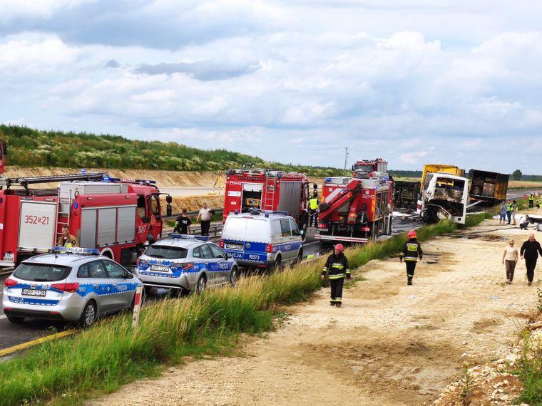 У автобусній аварії в Польщі травмувалися 16 українців