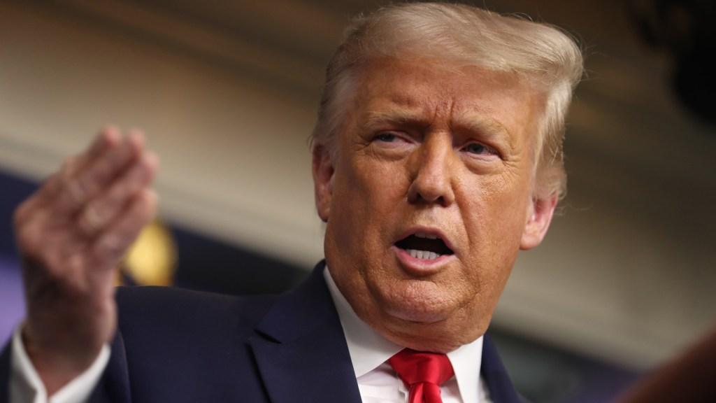 Трамп обіцяє, що США першими встановлять прапор на Марсі та доставлять жінку на Місяць