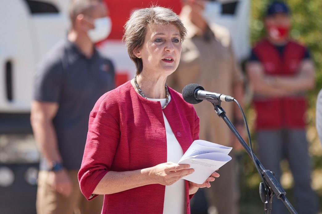 Коли повноваження влади обмежені, остаточне рішення часто залишається за населенням — інтерв'ю із президенткою Швейцарії