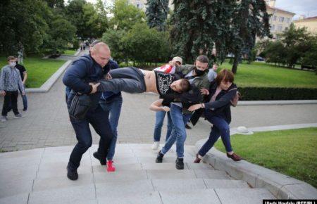 У Білорусі протести після відмови ЦВК у допуску до участі у виборах президента окремим кандидатам, є затримані