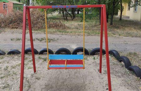 Забота о детях или предвыборный пиар? В Северодонецке появились детские площадки с именем нардепа Шахова