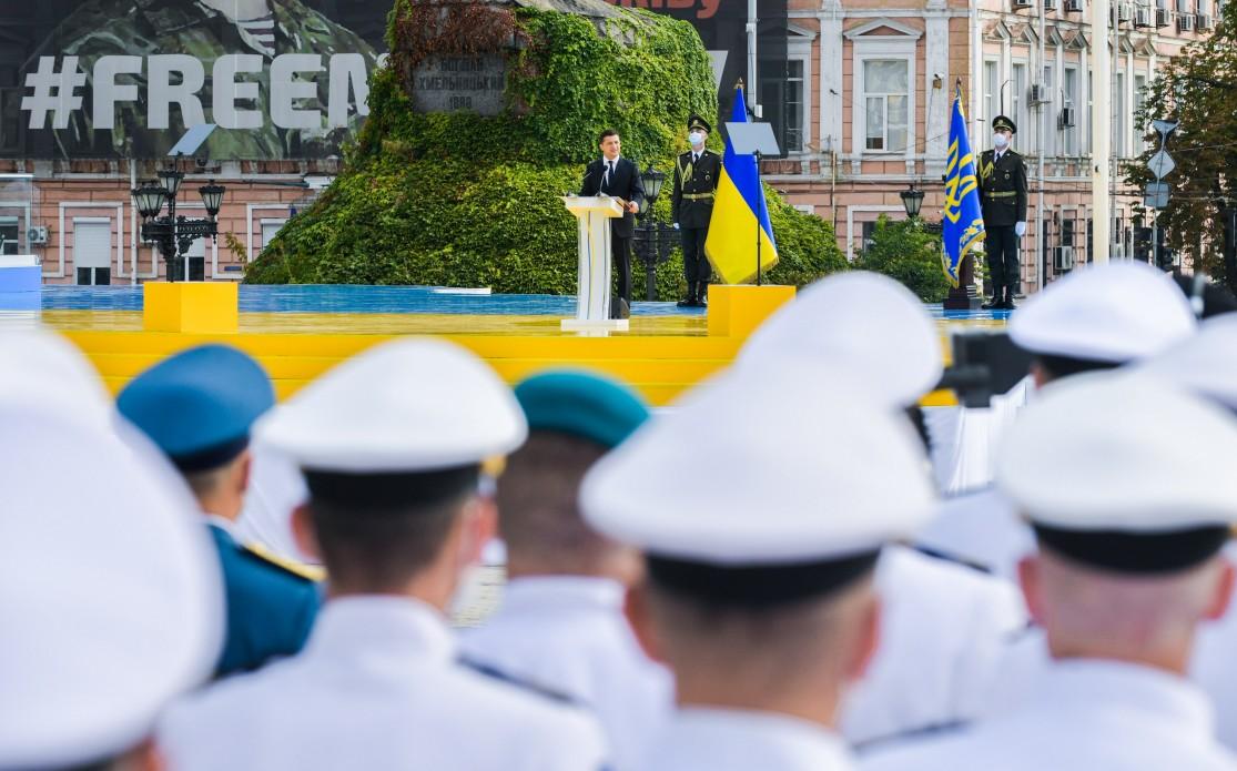 Зеленський нагородив військових та лікарів, а також надав «заслуженого артиста» білоруському музиканту Міхалку та Dzidzio