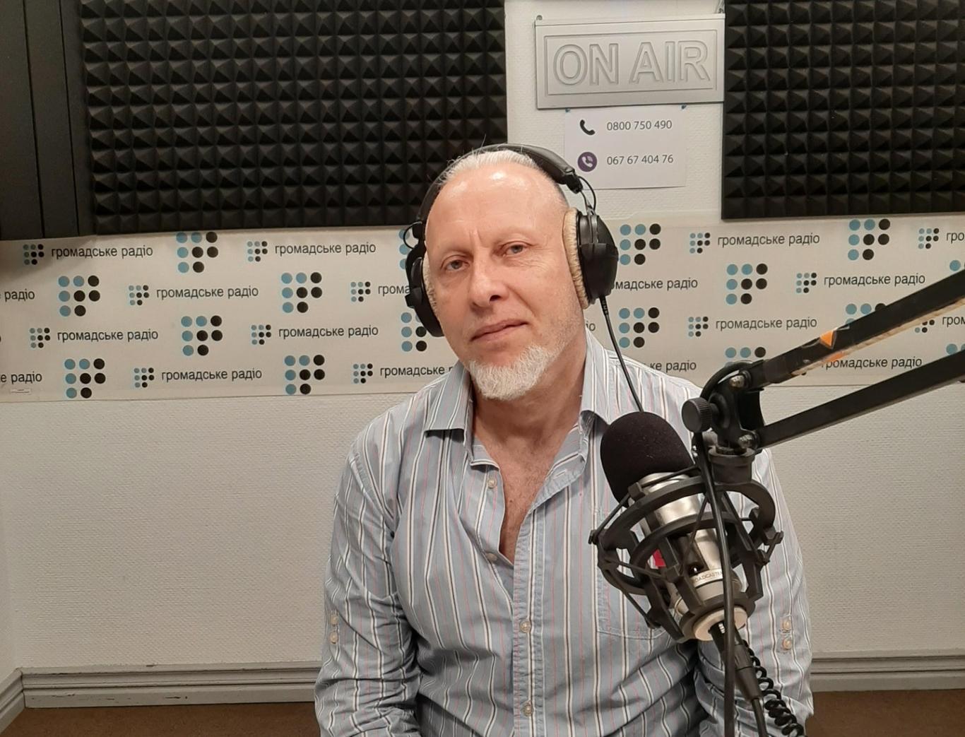 Козаки, пірати, рок-музика і неймовірний задум Ігоря Романа