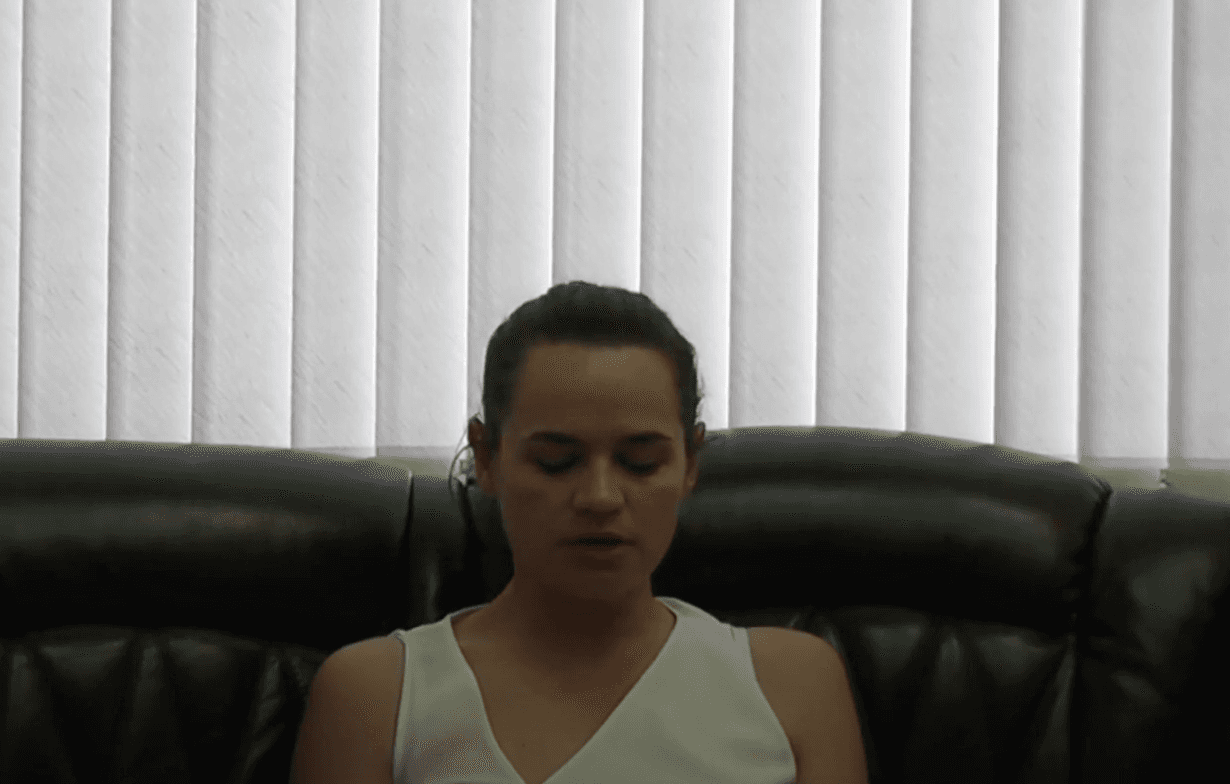 «Я прошу вас не выходить на площади» — Тихановская  с зачитала еще одно обращение (видео)