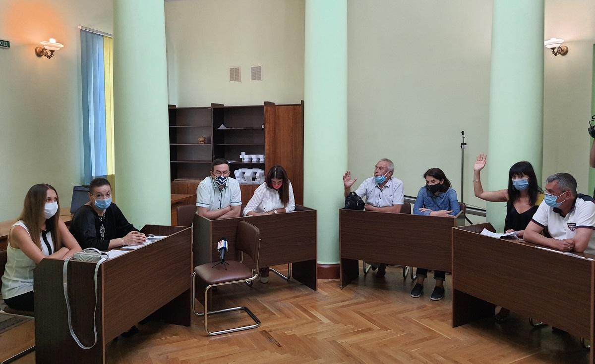 Суперечки навколо формування округів, проєкт «Вибори без сексизму» та нові кандидати у мери Львова і Миколаєва