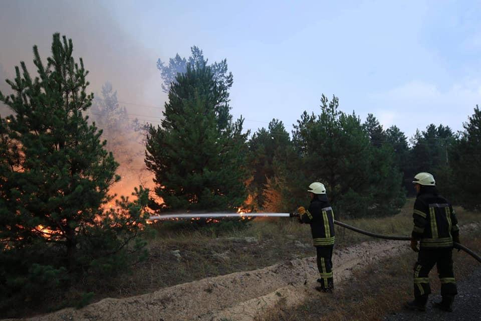 На Київщині горить військовий полігон