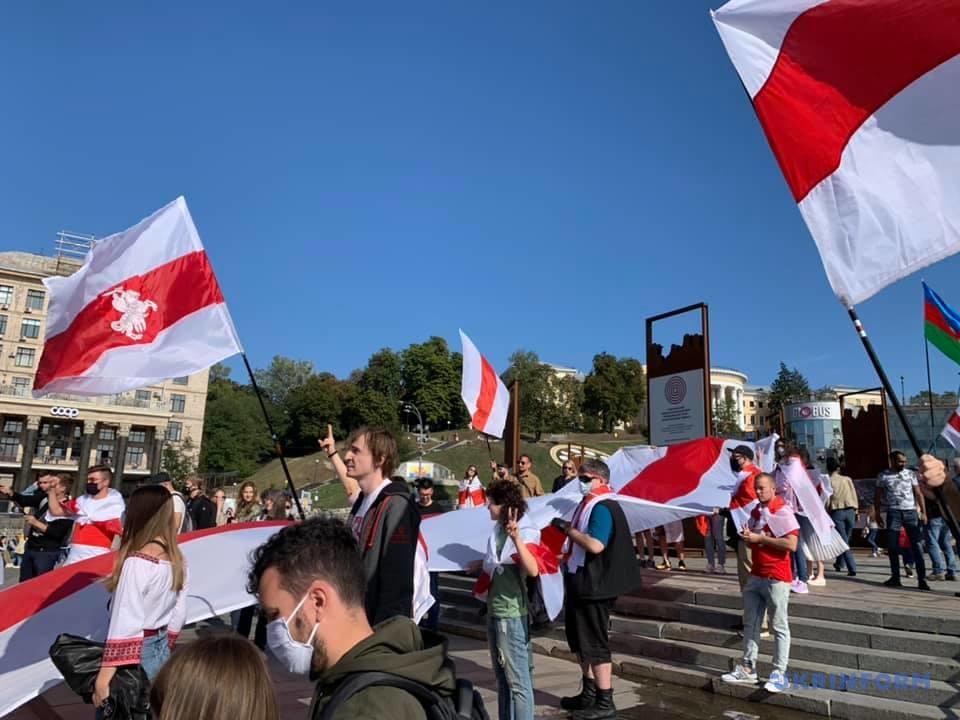 У Києві відбувся марш на підтримку протестів у Білорусі