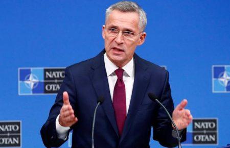 Генсек НАТО та держсекретар США все ще стурбовані військовим нарощуванням РФ поблизу України