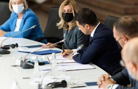 Домашнее насилие стало второй проблемой после коронавируса — Зеленский