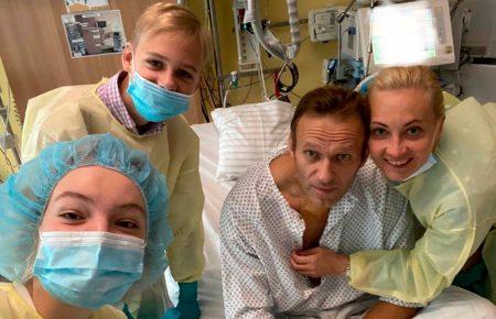 Отравление Навального: следы яда нашли только на бутылке, из которой он пил