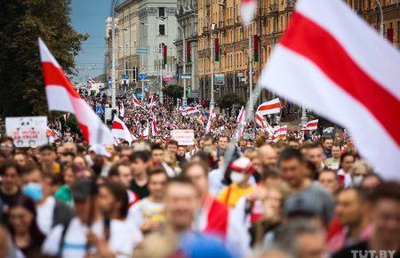 У Мінську учасники антиурядового протесту вирушили до резиденції Лукашенка