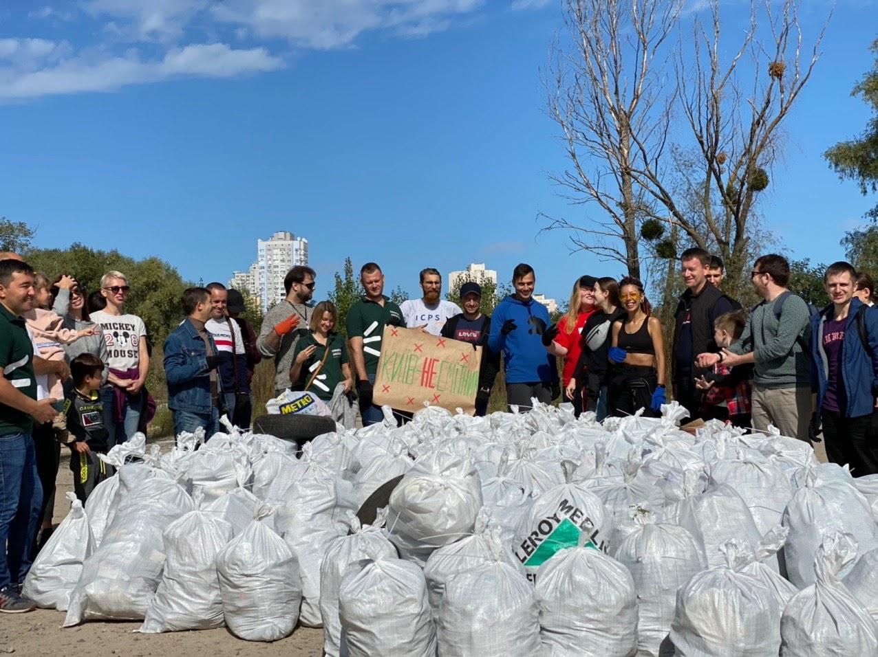 World Cleanup Day — як українці долучаються до масового прибирання в умовах карантину