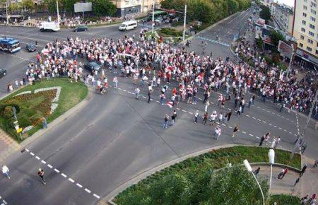 «Протестувальники створили загрозу безпеці дорожнього руху»: у МВС Білорусі пояснили, навіщо застосували водомет