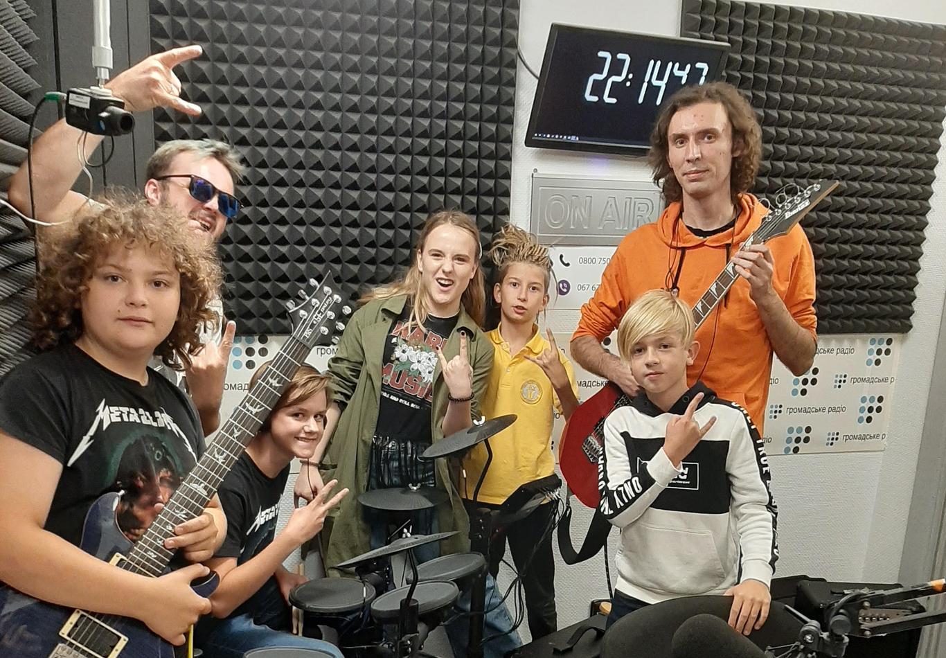 Чи залунає «School of Rock» українською, якщо допоможуть киянки та кияни?