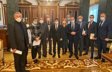 Українські вчені представили президенту результати доклінічних досліджень вакцини проти COVID-19