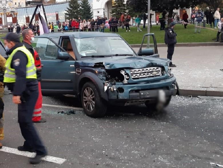 ДТП на Майдані Незалежності: поліцейські затримали водія