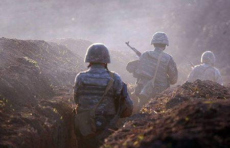 Азербайджан і Вірменія готові сісти за стіл перегорів у Москві