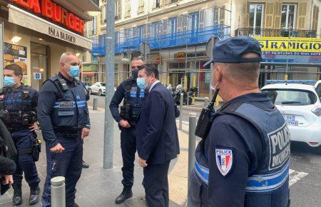 Що відбувається у Франції? Прем'єр пообіцяв «нещадну відповідь» терористам