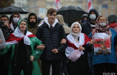 Протести у Мінську: силовики затримали понад 300 людей