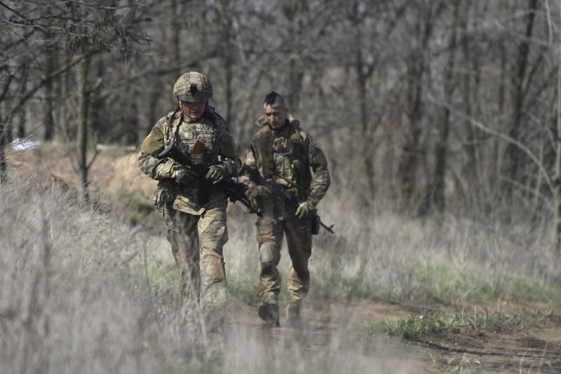 Бойовики збільшили кількість обстрілів, один український боєць зазнав уламкового поранення