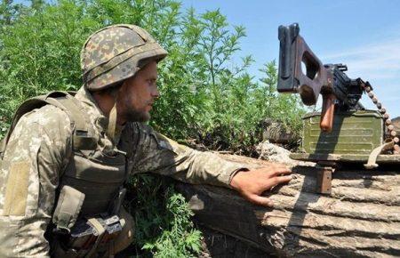 Доба на Донбасі: бойовики 16 разів порушили «режим тиші», поранений український військовий