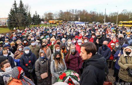 У Мінську прощаються із загиблим Романом Бондаренком