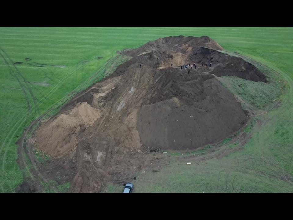 На Миколаївщині суд відмовився арештовувати техніку, якою незаконно розкопали скіфський курган