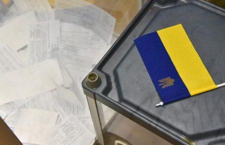 Экзитпол: В Черкассах, Львове и Днепре побеждают действующие городские головы