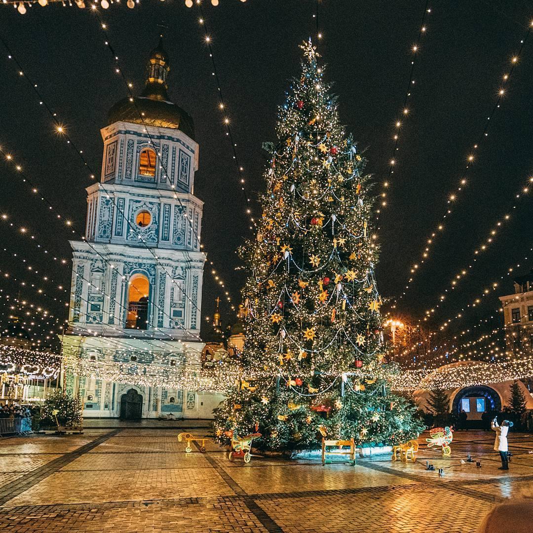 У День Святого Миколая на Софійській площі засвітять головну ялинку країни