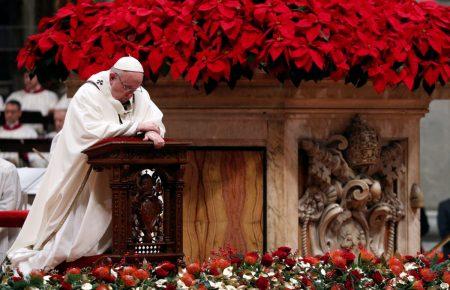 «Потребительство похитило у нас Рождество»: Папа Франциск призывает помочь нуждающимся перед Рождеством