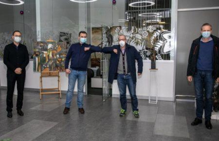 В Україну з візитом прибув очільник Європейського бюро ВООЗ