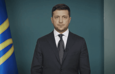 Зеленский: Финансирование украинской армии не сократится ни на гривну