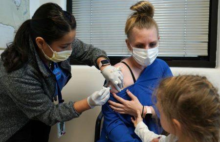 В Германии вакцинация от COVID-19 будет добровольной и бесплатной